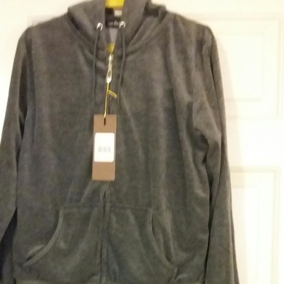 Sweat Suit - Picture 1 of 5